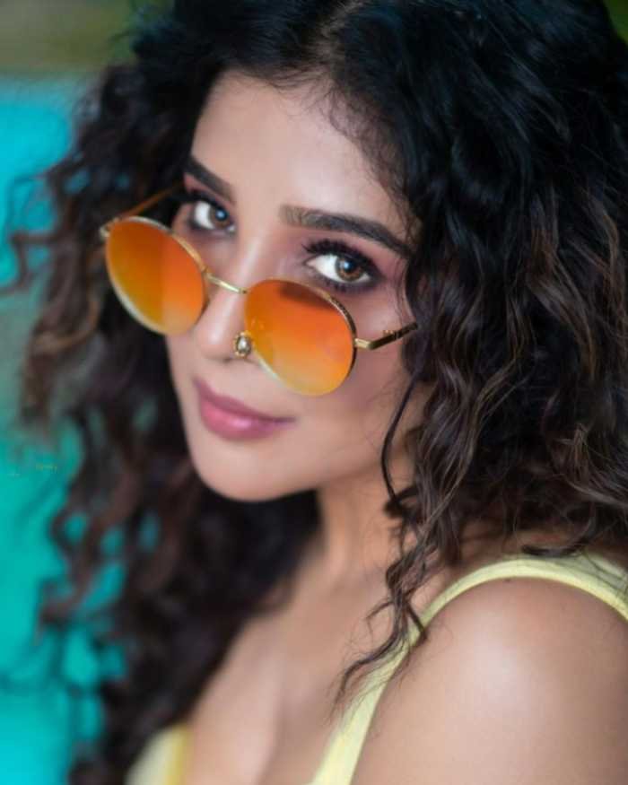 sakshi agarwal 8
